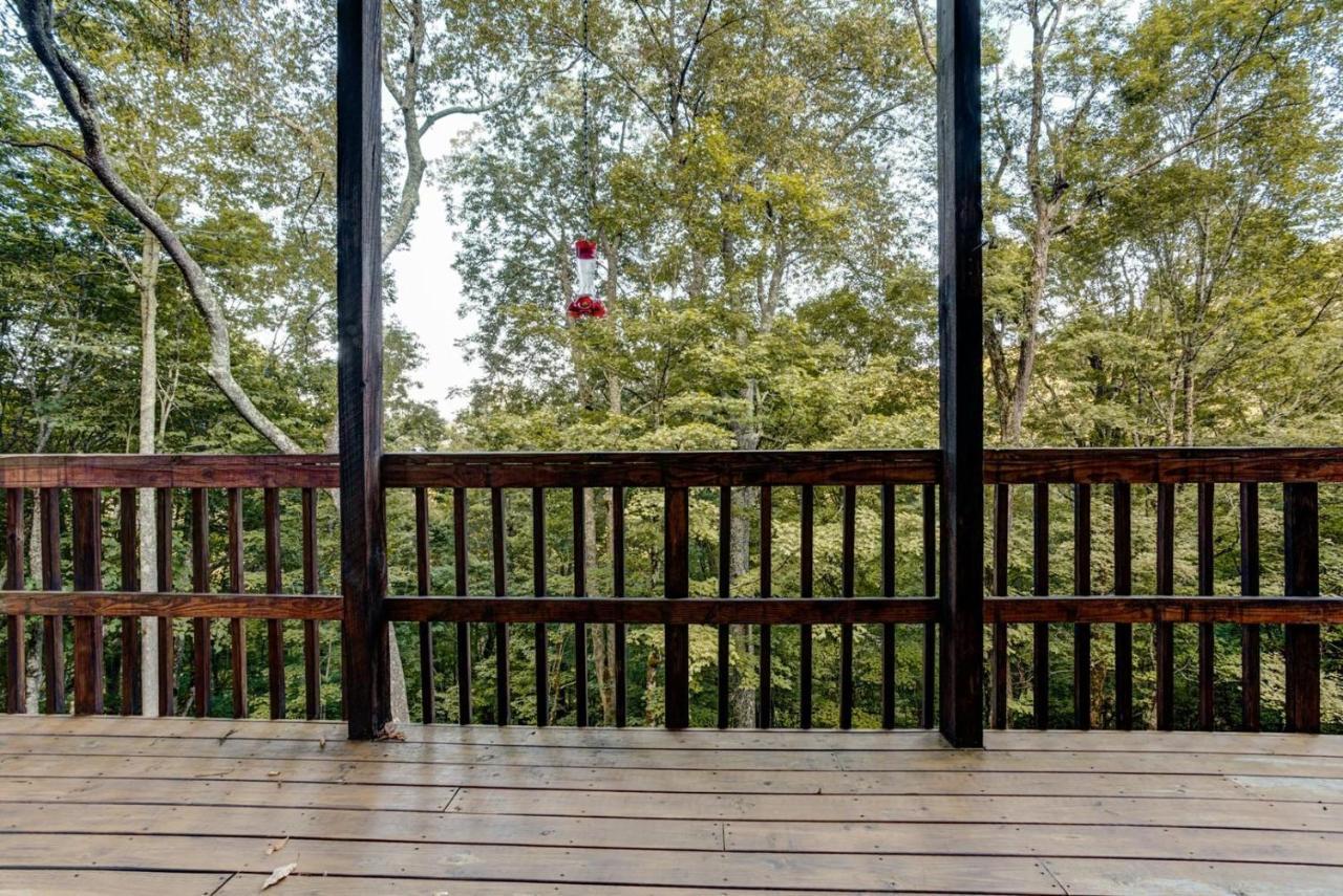 Wolf Ridge Retreat Villa Swiss ภายนอก รูปภาพ