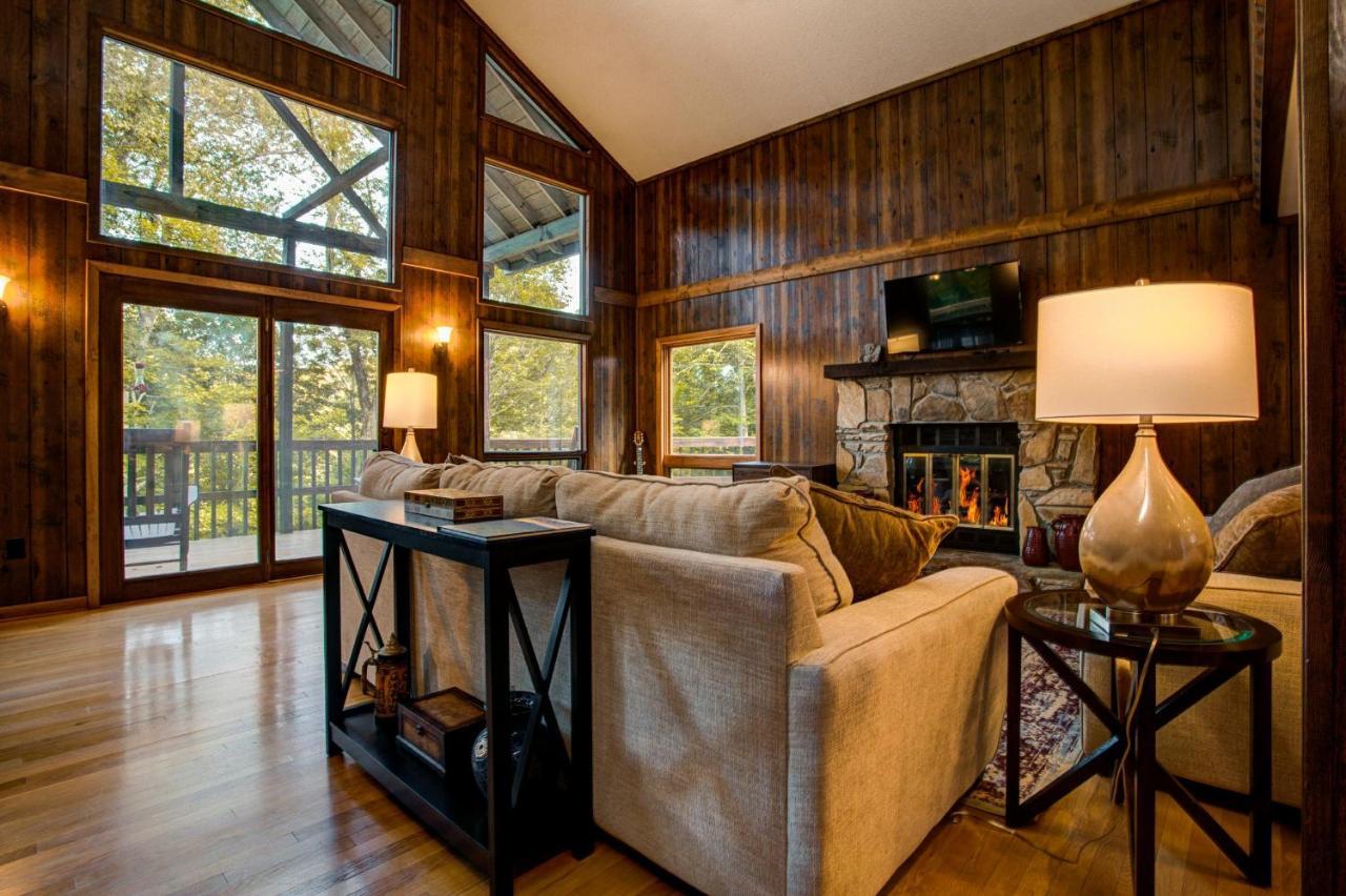 Wolf Ridge Retreat Villa Swiss ภายนอก รูปภาพ