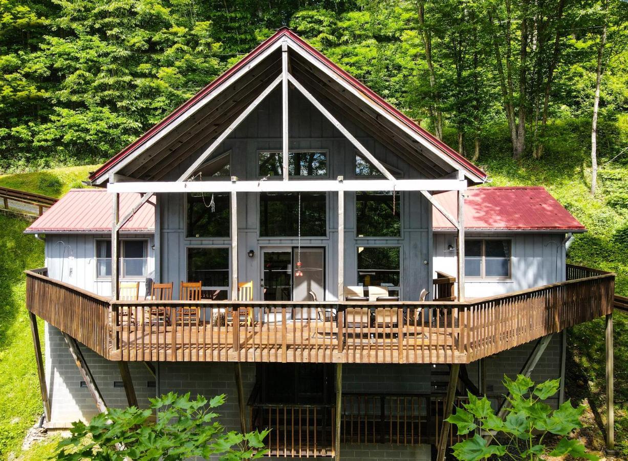 Wolf Ridge Retreat Villa Swiss ภายนอก รูปภาพ
