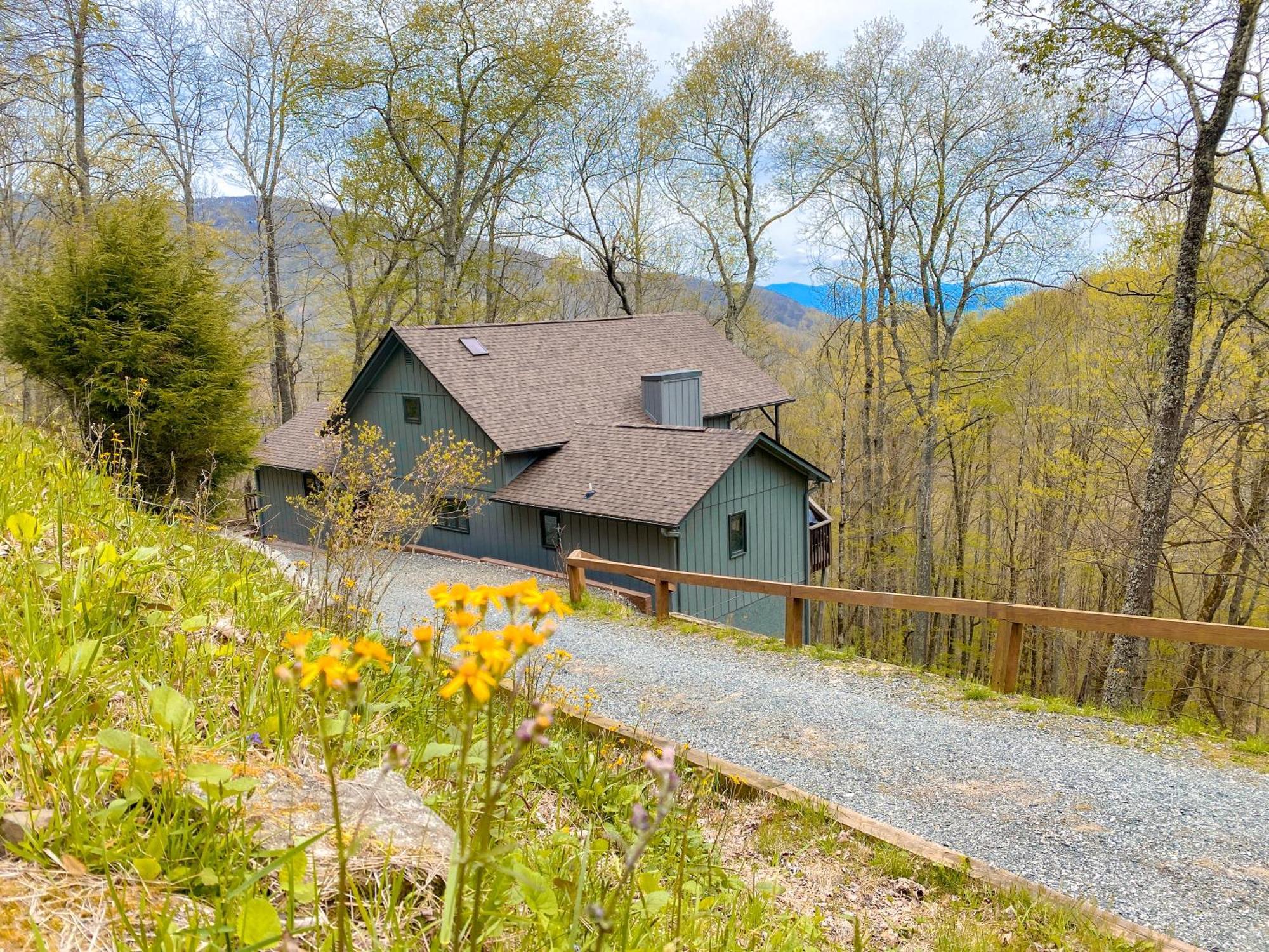 Wolf Ridge Retreat Villa Swiss ภายนอก รูปภาพ