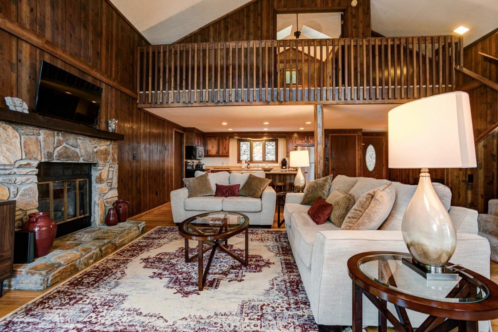 Wolf Ridge Retreat Villa Swiss ภายนอก รูปภาพ