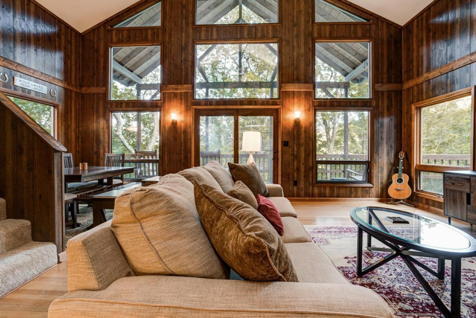 Wolf Ridge Retreat Villa Swiss ภายนอก รูปภาพ