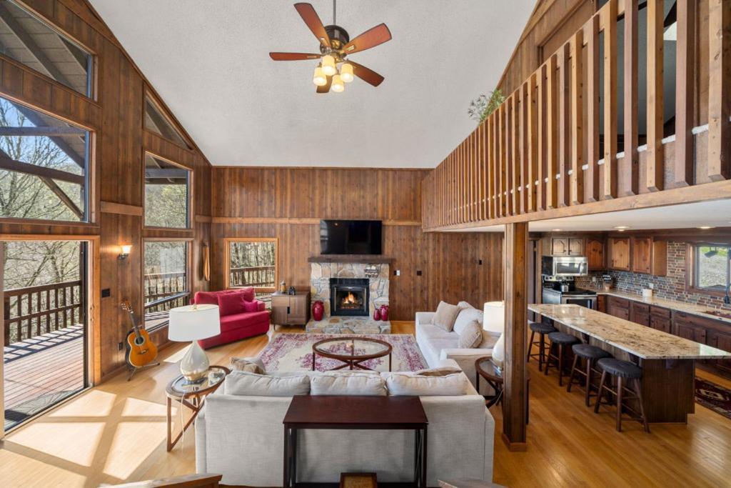 Wolf Ridge Retreat Villa Swiss ภายนอก รูปภาพ
