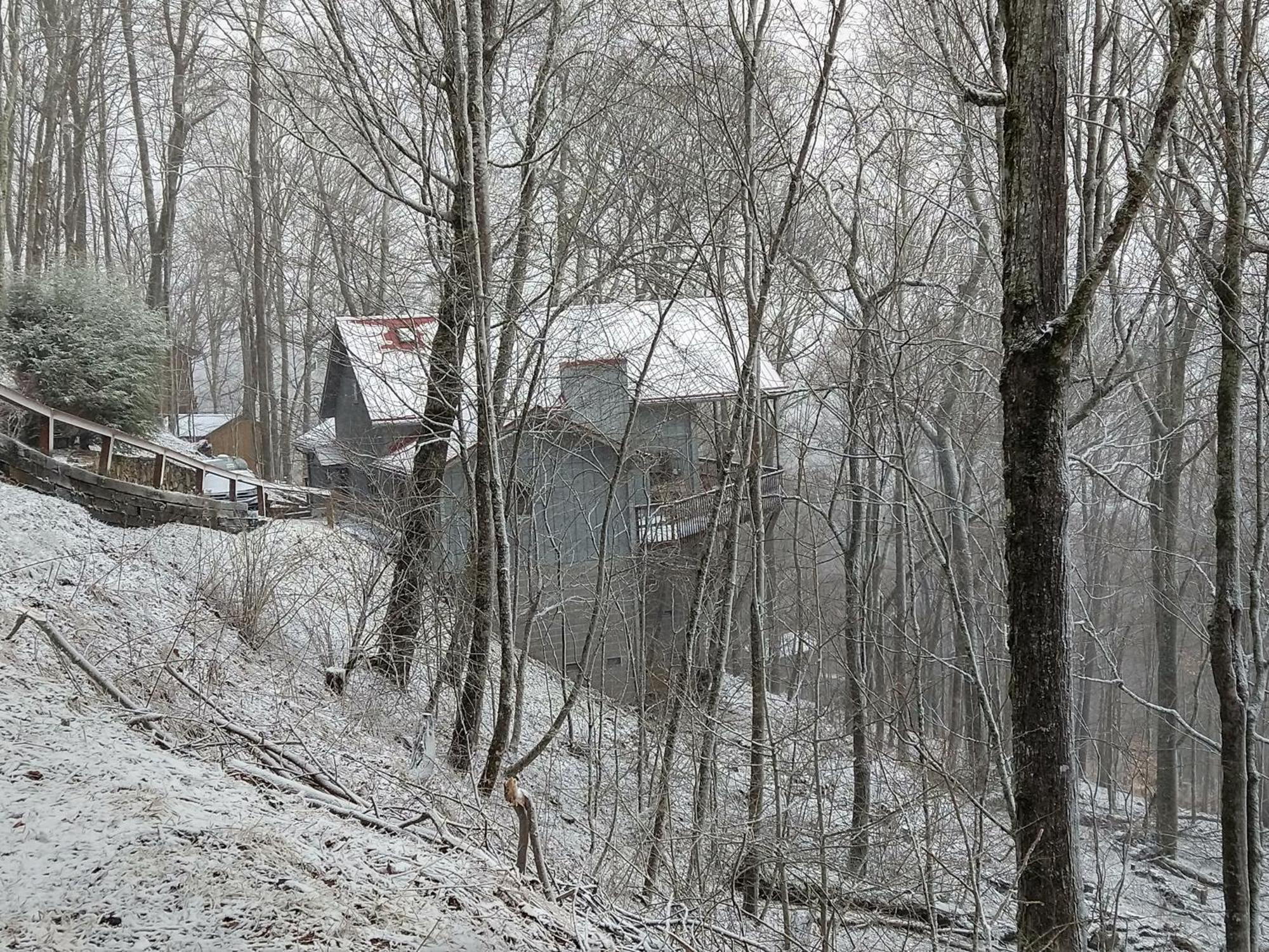 Wolf Ridge Retreat Villa Swiss ภายนอก รูปภาพ
